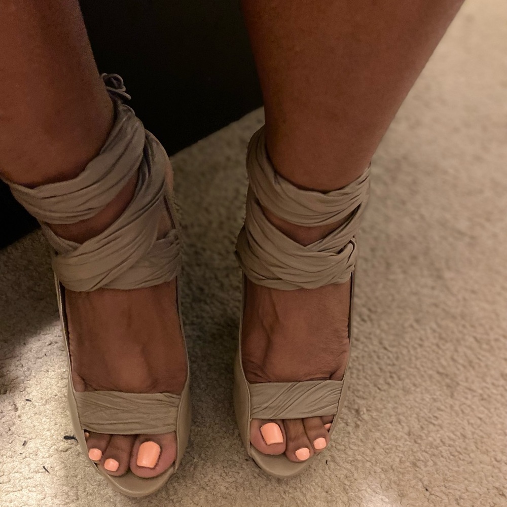 Authentic Sexy Burberry heels